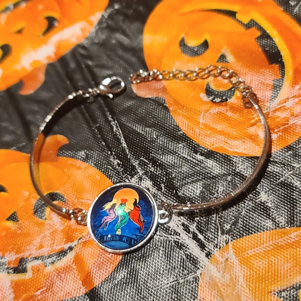 ❤️10/$13 New Hocus pocus Halloween bracelet